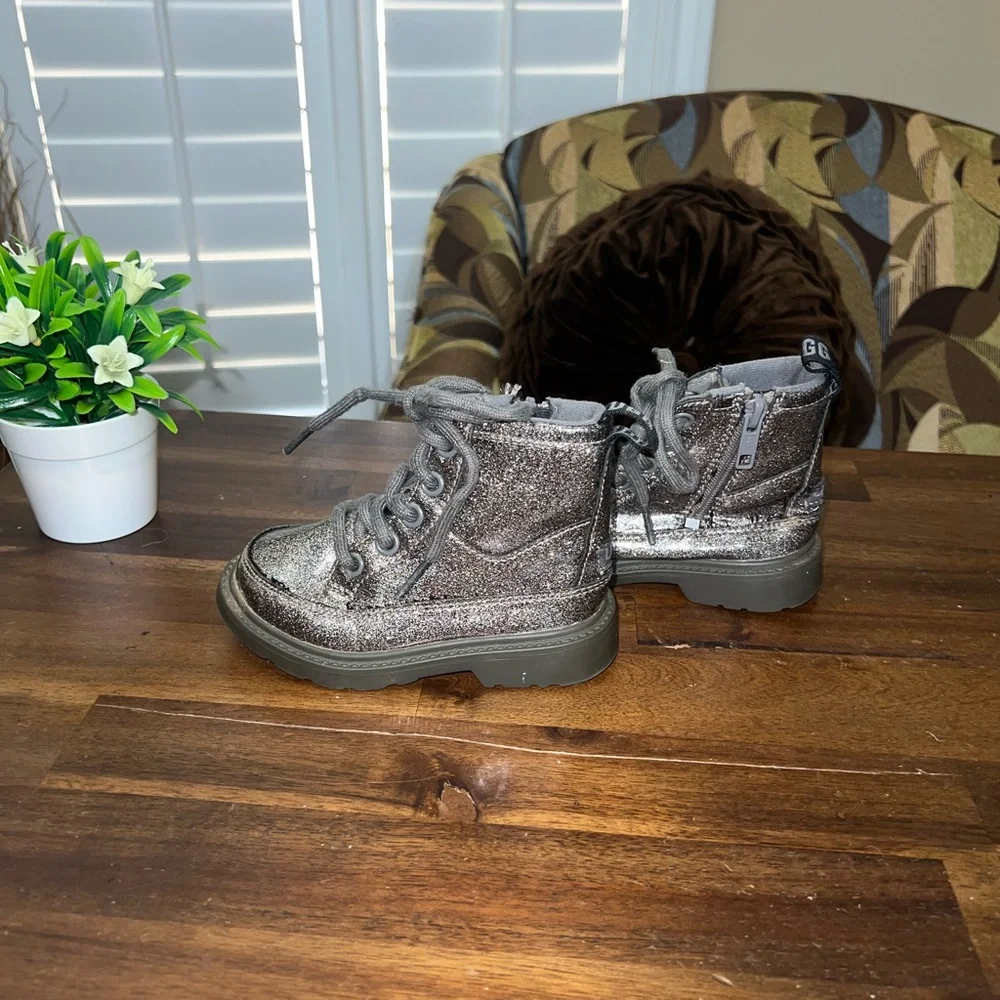 UGG robley glitter